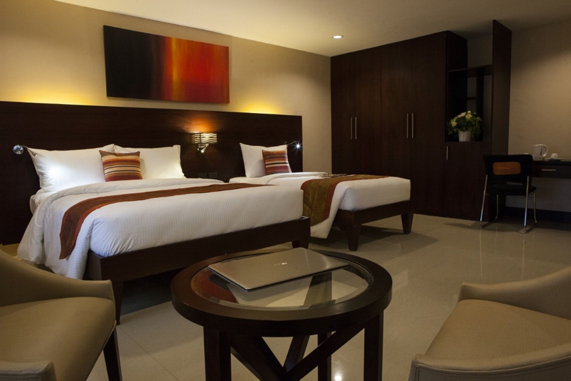 NS Royal Hotel Cebu Dış mekan fotoğraf